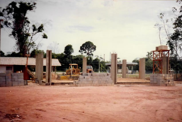 Ano 1996 - Pilares da Substação