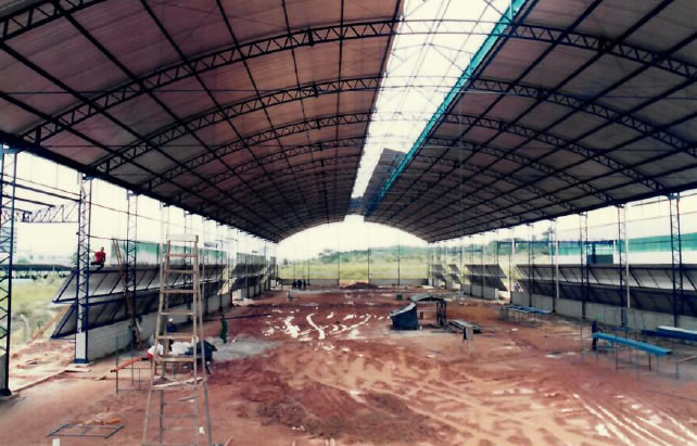 1999 - Vista interna da obra (frente para os fundos)