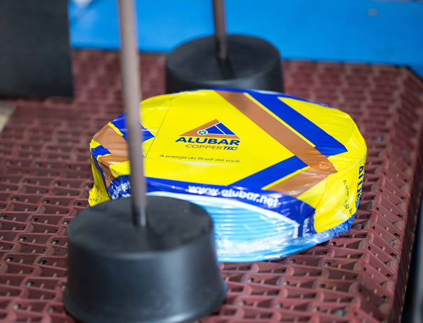 2015 - Novos produtos. Com o fim da montagem do Projeto Cobre e Catenária, a Alubar Metais e Cabos S.A. coloca no mercado os novos produtos da linha cobre, com cabos de baixa e média tensão para distribuição de energia, indústria e construção civil.